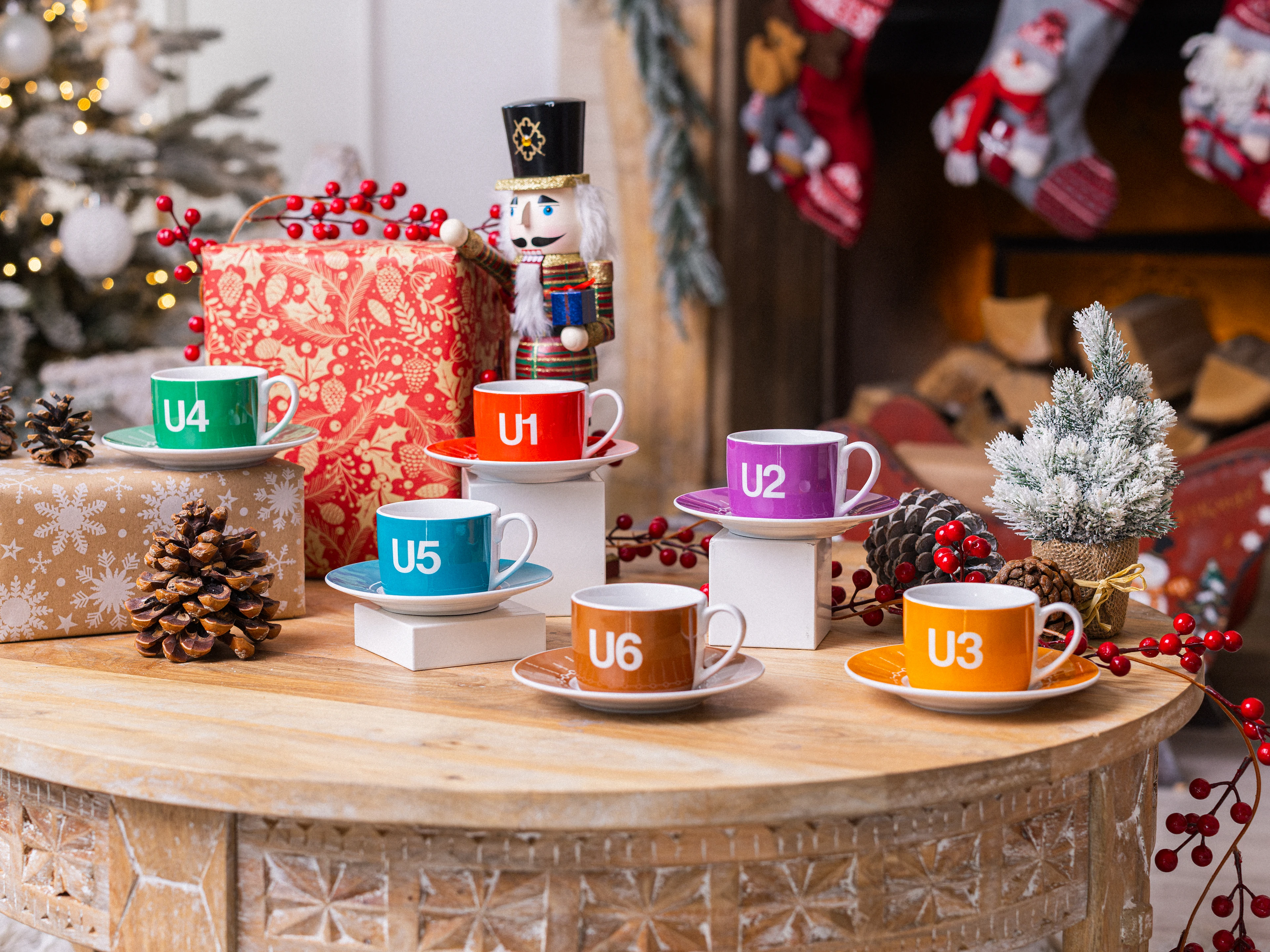 Tasse mit Untertasse U2